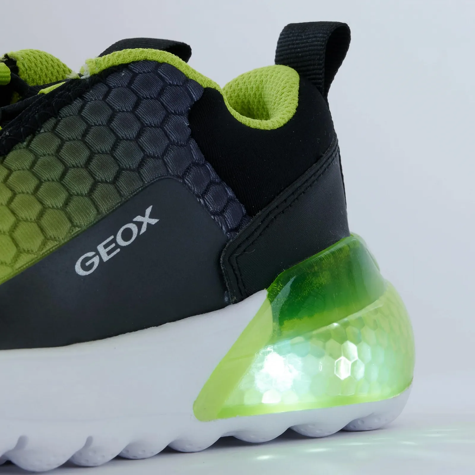 Кросівки Geox J Activart Illuminus для хлопчиків, фото №5