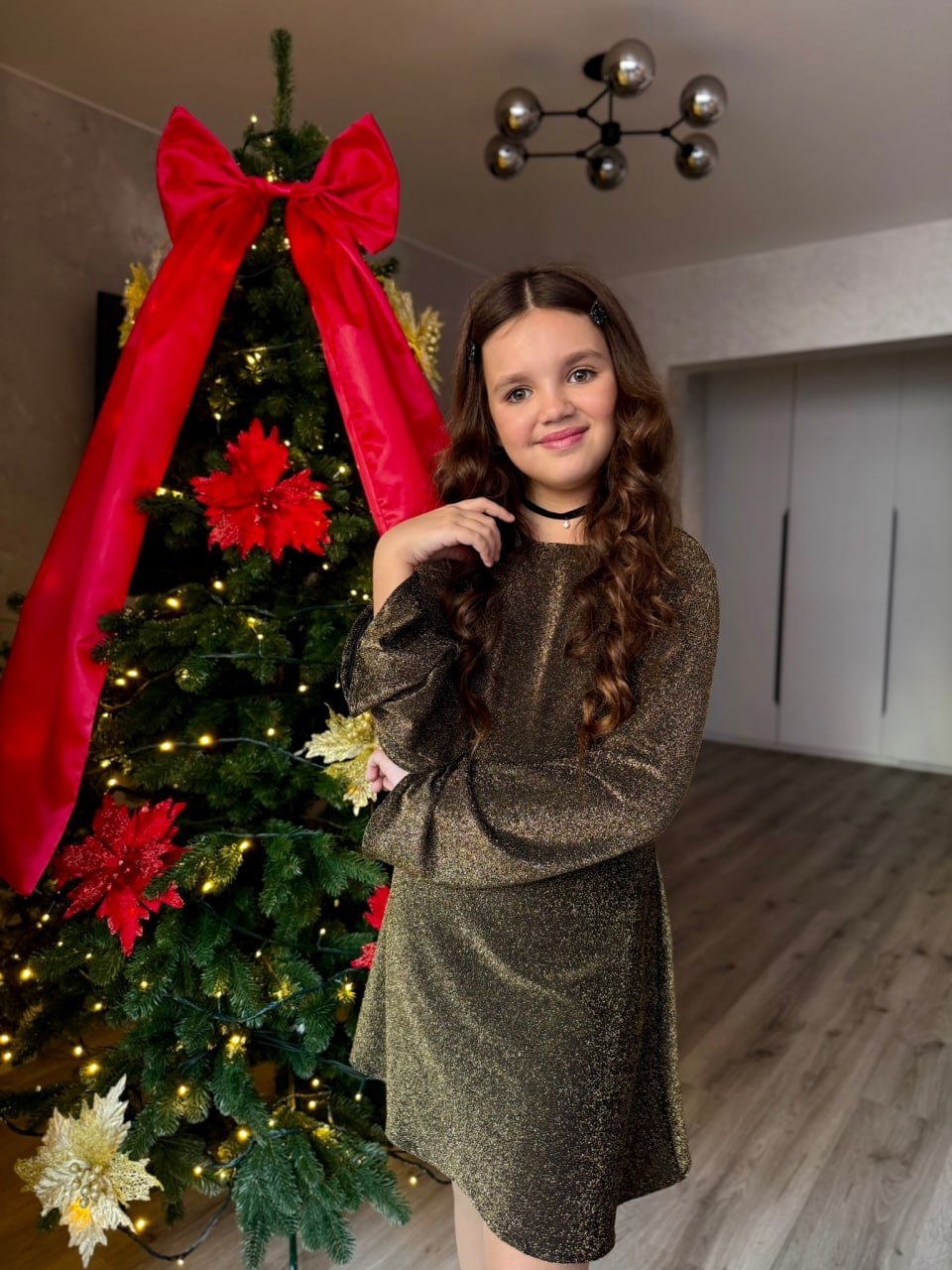 Шикарное новогоднее платье "Феерия" от 140 до 164 см - изумруд, золото, бордо и черный., фото №10 Шикарное новогоднее платье "Феерия" от 140 до 164 см - изумруд, золото, бордо и черный., фото №10