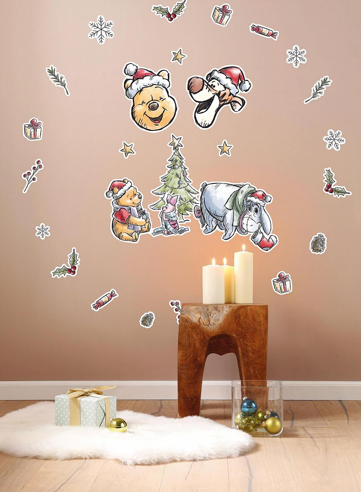 Наклейки на стену Komar Disney Winnie the Pooh Christmas 50 x 70 см 26 шт., фото №1