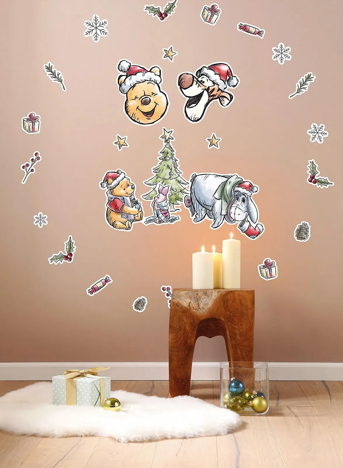 Наклейки на стену Komar Disney Winnie the Pooh Christmas 50 x 70 см 26 шт., фото №1