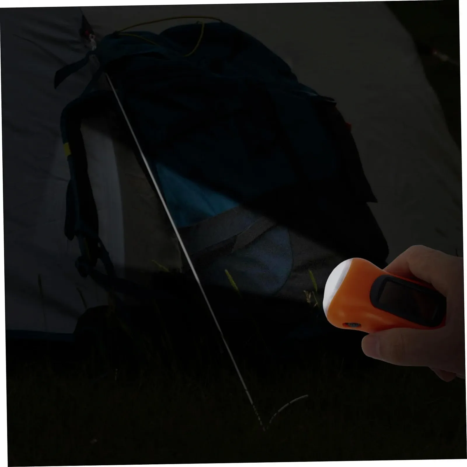 Ручной фонарь с ручным заводом на солнечной батарее VILLCASE Retro Torch Перезаряжаемый портативный аварийный фонарь для активного отдыха Компактный и универсальный Оранжевый, фото №7 Ручной фонарь с ручным заводом на солнечной батарее VILLCASE Retro Torch Перезаряжаемый портативный аварийный фонарь для активного отдыха Компактный и универсальный Оранжевый, фото №7