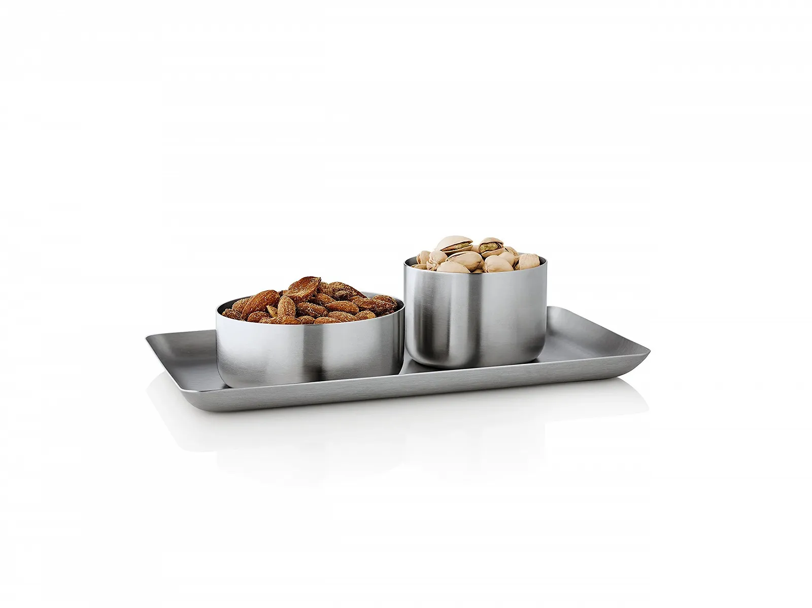 Миска Blomus Basic для снеков, средняя, серебряная, фото №4 Миска Blomus Basic для снеков, средняя, серебряная, фото №4