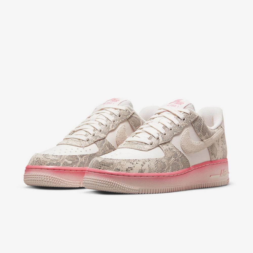 Кросівки Nike WMNS AIR FORCE 1 07 LX 40, фото №2