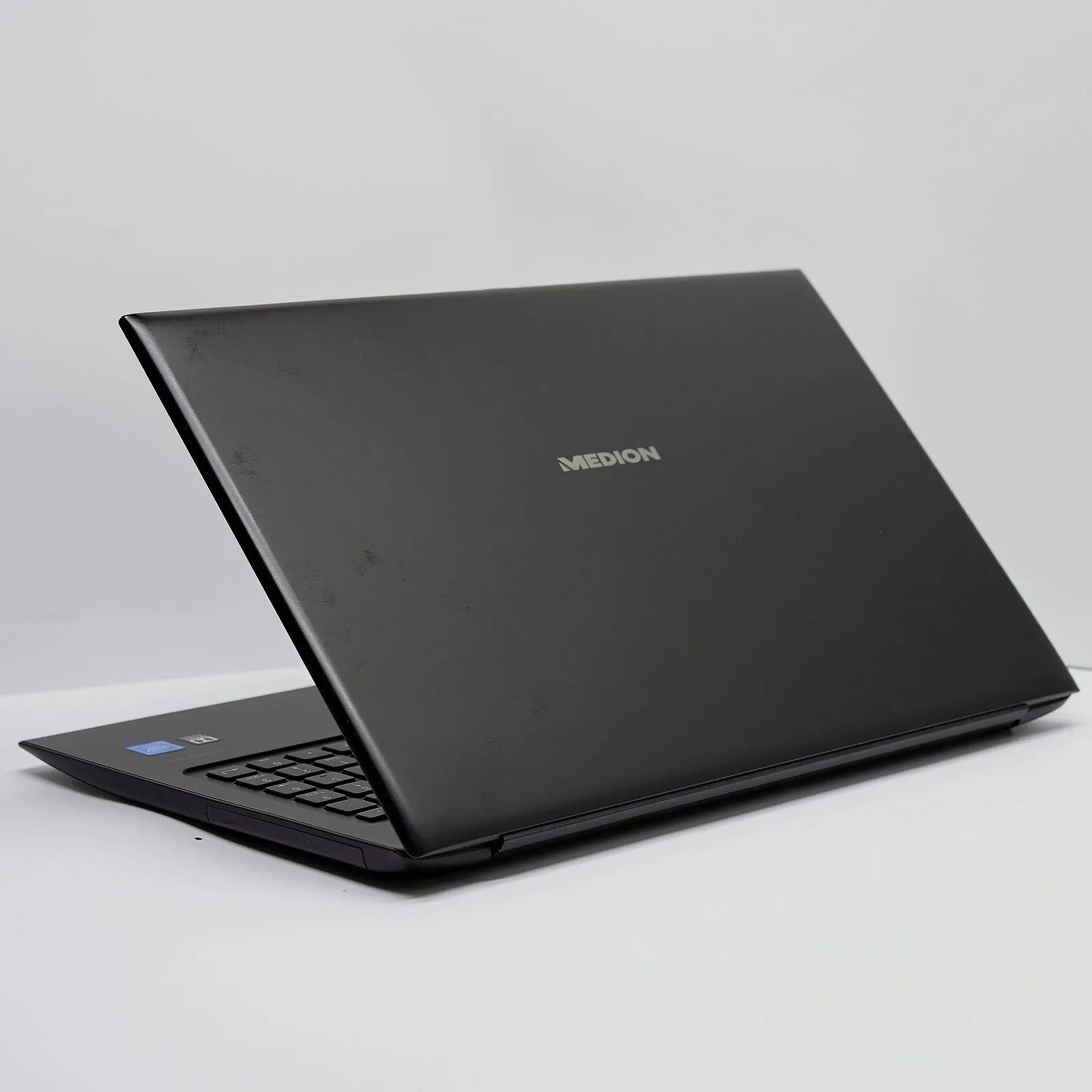 Ноутбук 15.6" Medion (Lenovo Group) Akoya S6219 Intel RAM 4 ГБ SSD 256 ГБ IPS FullHD б/в Win10 (4861), фото №2