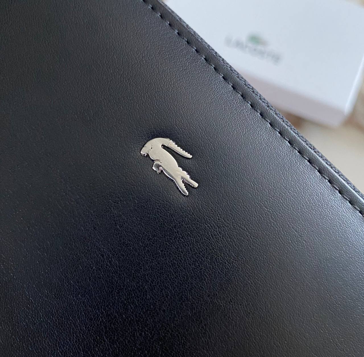 Мужской кожаный кошелек на молнии Lacoste, фото №4