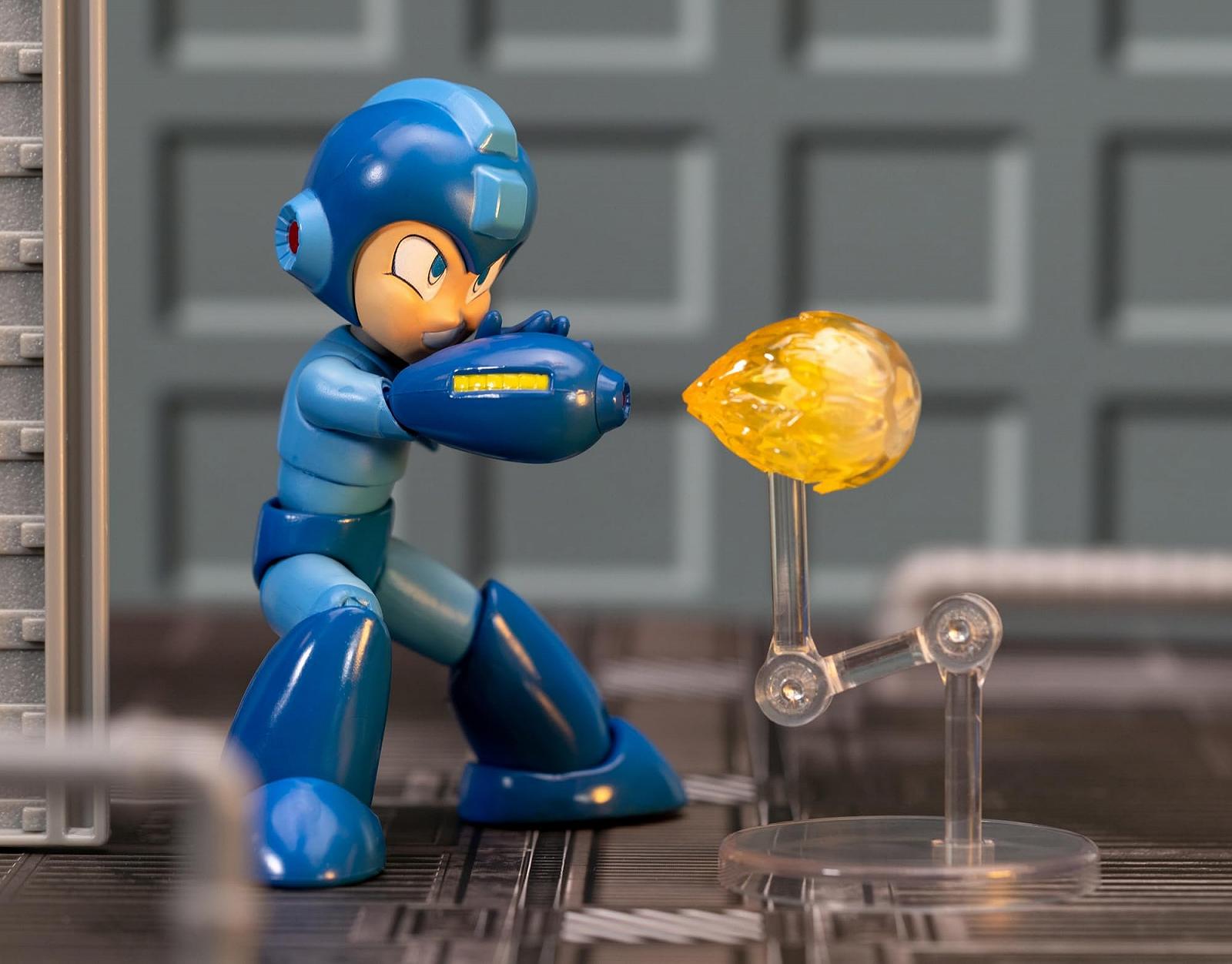 Фігурка Jada Toys Mega Man 11,5 см - рухома колекційна фігурка з серії відеоігор Megaman з альтернативною головою, руками та аксесуарами, фото №4