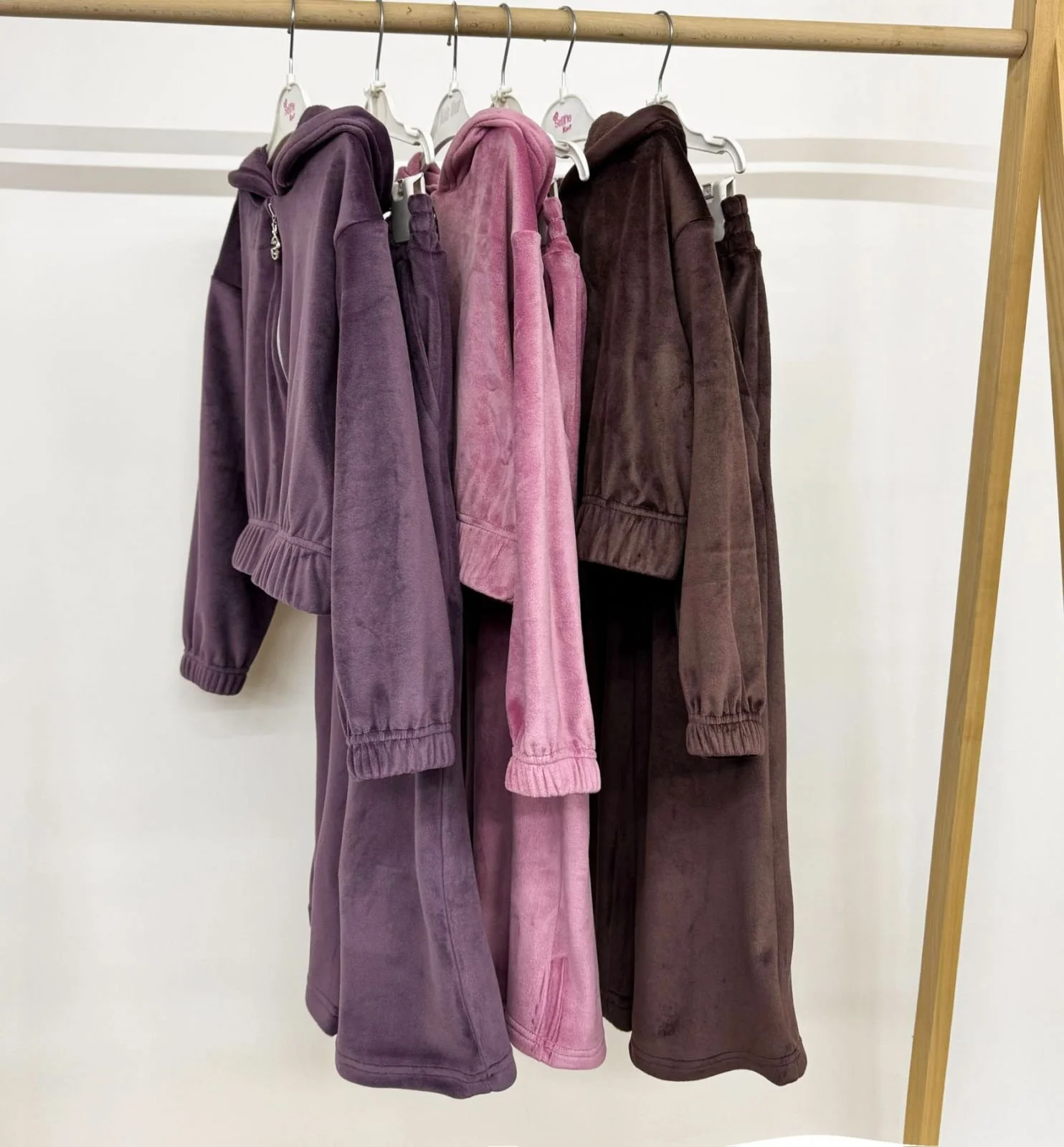 Утеплений велюровий костюм з палаццо від 116 до 152 см, велюровий костюм на хутрі широкі штани, фото №2 Утеплений велюровий костюм з палаццо від 116 до 152 см, велюровий костюм на хутрі широкі штани, фото №2