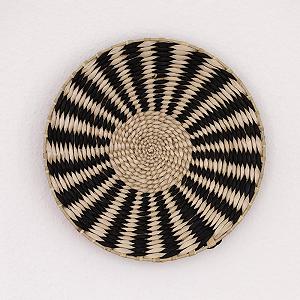Декоративна тарілка Кошик настінна Deccaro Boho, чорний, середній - Фото 1