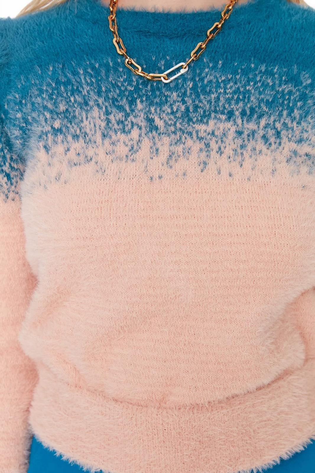 Женский свитшот TRENDYOL с круглым вырезом и градиентом цвета, фото №4 Женский свитшот TRENDYOL с круглым вырезом и градиентом цвета, фото №4