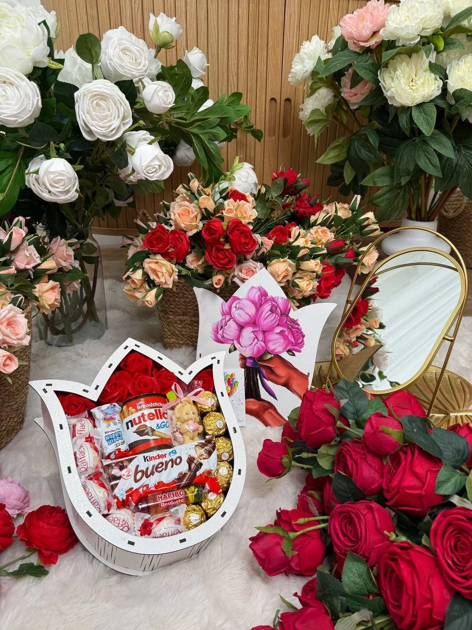 Бокс солодощів для дівчини у формі тюльпана, фото №6