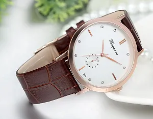 Женские часы JewelryWe Love простые повседневные аналоговые кварцевые часы с кожаным ремешком и циферблатом со стразами, коричневый, розовое золото synthetic.ua - Фото 1