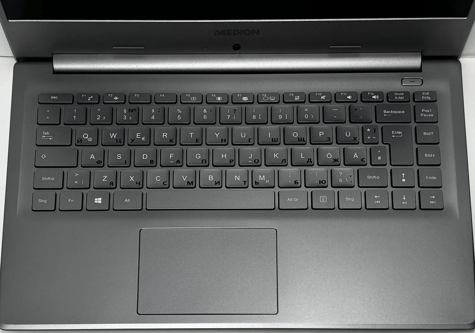 Ноутбук 15.6'' Medion (Lenovo Group) Akoya P15646 | Intel Core i7-8565U | IPS (1920x1080) FullHD | RAM 8 ГБ | SSD 256 ГБ | Nvidia GeForce MX250 | Intel UHD Graphics 620 | Метал | Win11 (5074), фото №6