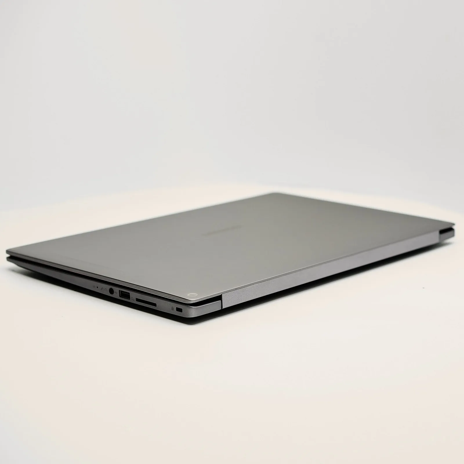 Ноутбук 15.6'' Medion (Lenovo Group) Akoya P15647 | IPS (1920x1080) FullHD | Intel Core i5-10210U | RAM 8 ГБ | SSD 256 ГБ |  Nvidia GeForce | Intel UHD Graphics | Підсвітка клавіатури |  Металевий корпус | Win11 (5024), фото №9