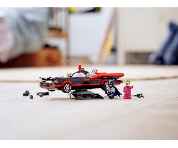 Конструктор LEGO Super Heroes Бетмобіль із класичного серіалу Бетмен 76188, фото №6