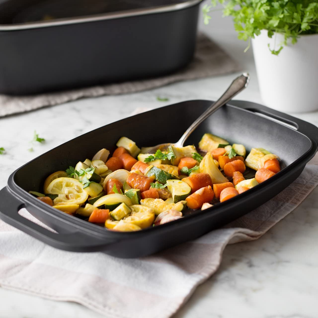 Жаровня из литого алюминия K & G с тефлоновым покрытием и арома-ручкой 240 °C, фото №5 Жаровня из литого алюминия K & G с тефлоновым покрытием и арома-ручкой 240 °C, фото №5