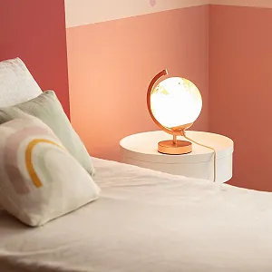 Настільна лампа LEDKIA LIGHTING Globe Рожеве золото synthetic.ua - Фото 1