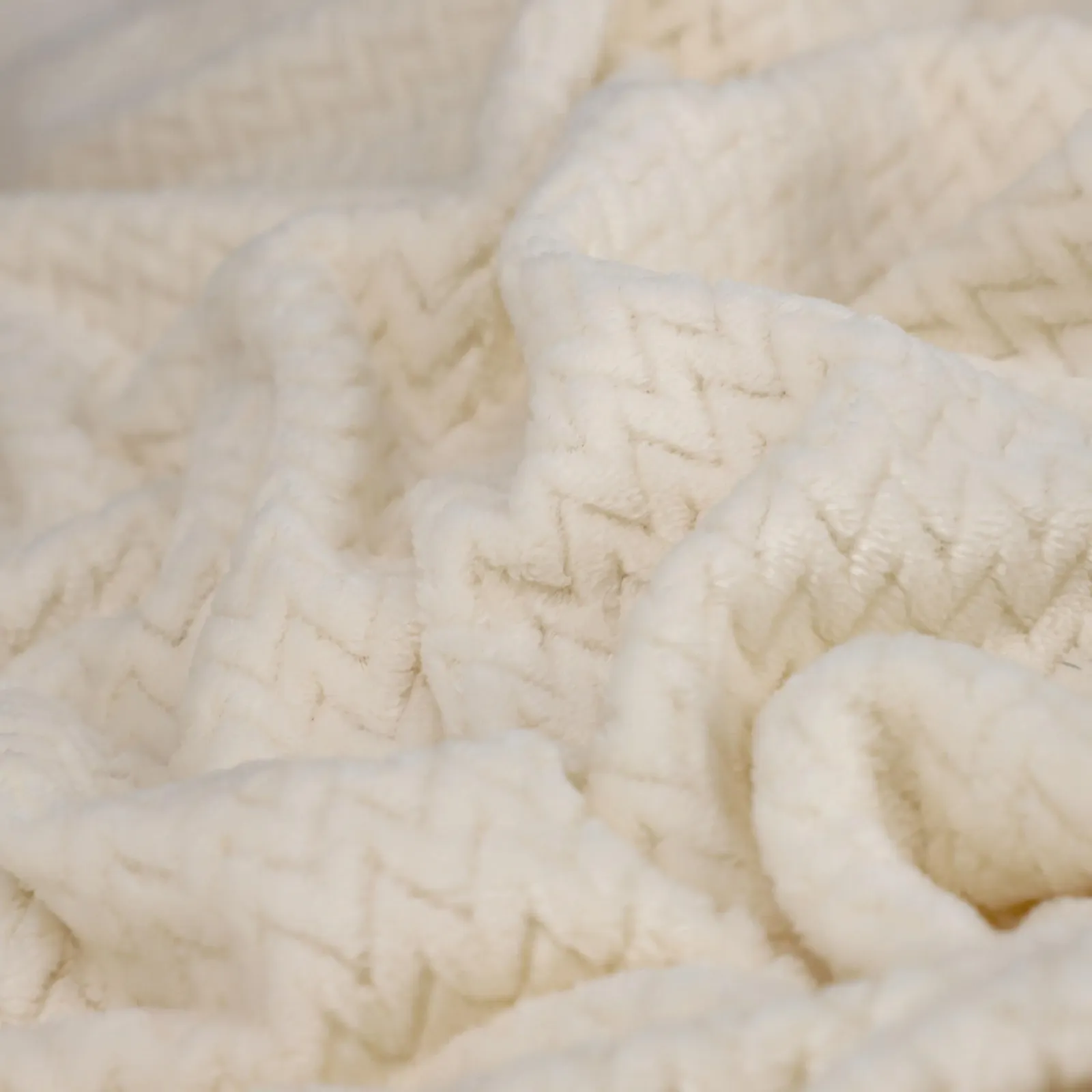 Одеяло Esprit Premium Cuddly, 150 x 200 см, Oeko-Tex Пушистое одеяло, Большое покрывало, Микрофибра, Мягкое одеяло для дивана, Флисовое одеяло, XXL Белый, фото №2