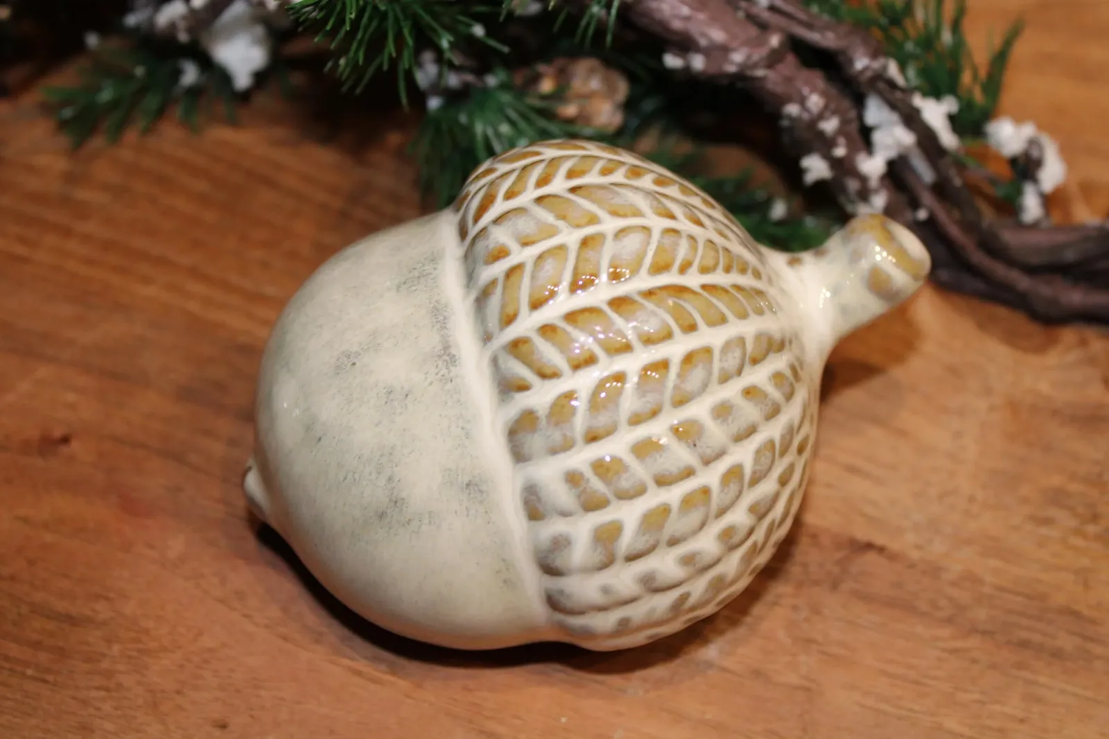 Декоративное украшение для стола Miljögarden Керамические желуди для осени и Рождества Набор из 2 штук 8 см и 12 см длиной, фото №4 Декоративное украшение для стола Miljögarden Керамические желуди для осени и Рождества Набор из 2 штук 8 см и 12 см длиной, фото №4