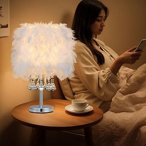 Настольная лампа Перовая Винтажная 3-цветная с лампой Белая synthetic.ua - Фото 1