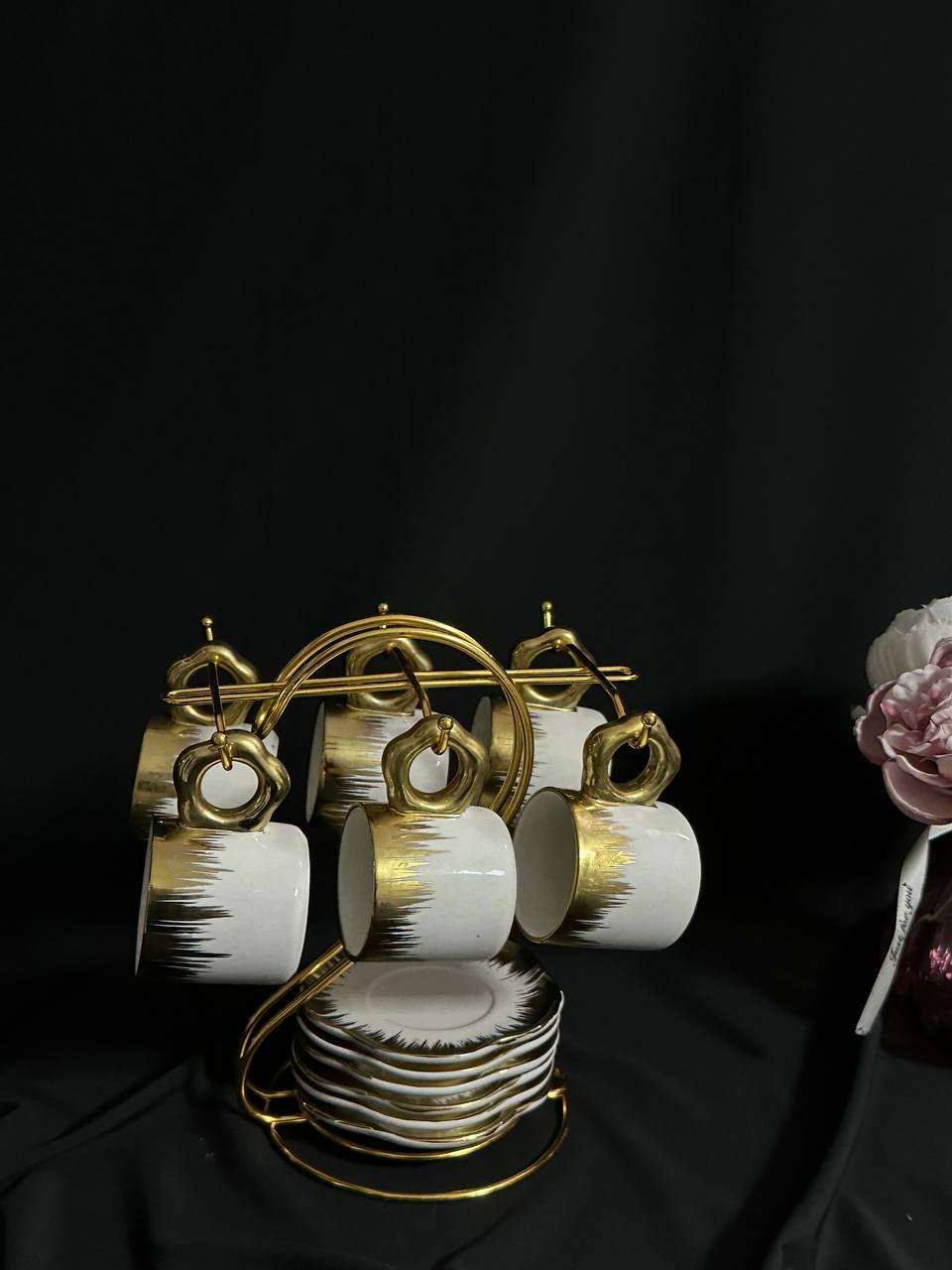 Кофейный сервиз на золотой подставке, фото №3 Кофейный сервиз на золотой подставке, фото №3