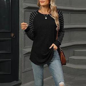 Різдвяний затишний Светр Жіночий synthetic.ua - Фото 1