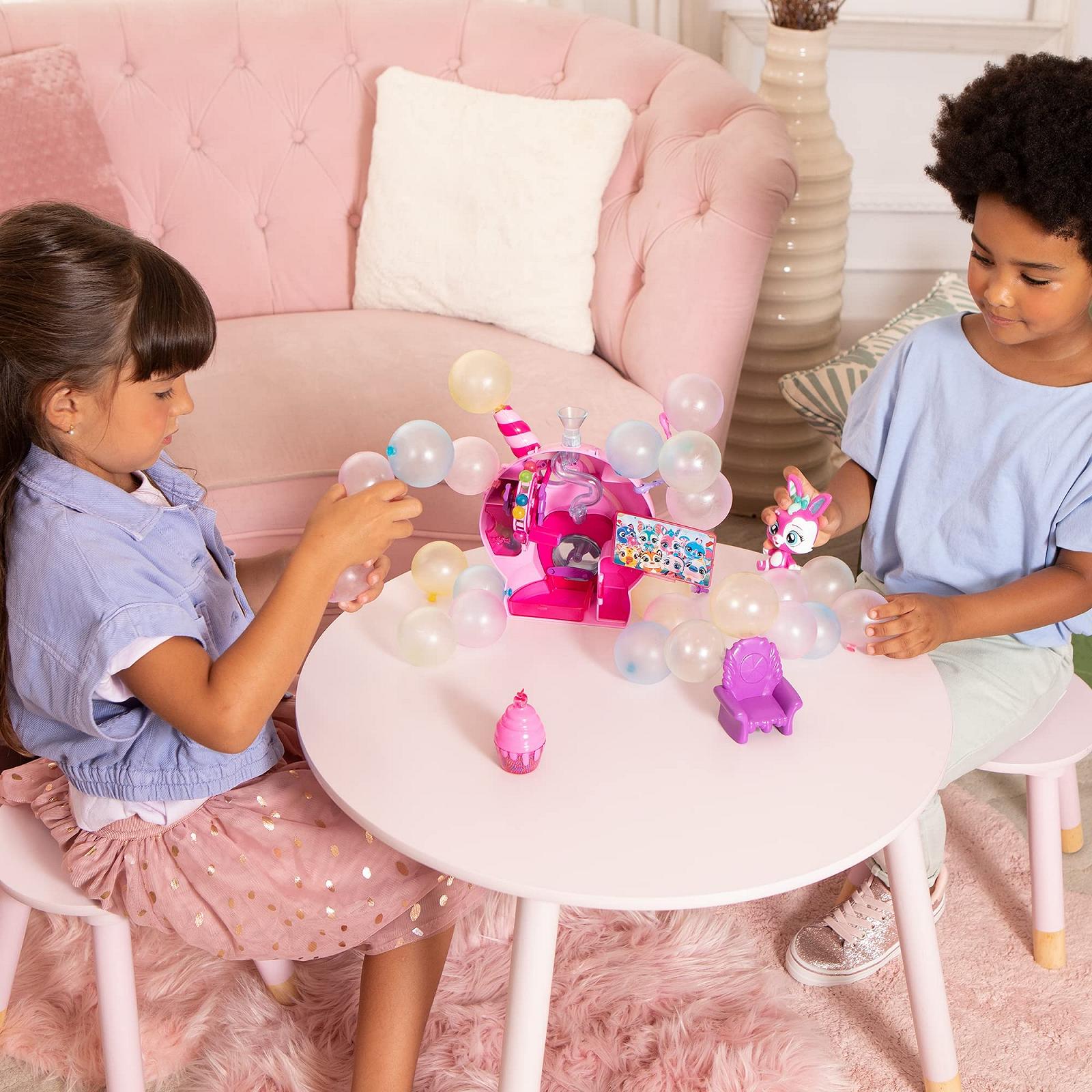 Набор Bubiloons Bubi-Lab для создания и декорирования воздушных шаров с 15 аксессуарами и фигуркой Мила, фото №7 Набор Bubiloons Bubi-Lab для создания и декорирования воздушных шаров с 15 аксессуарами и фигуркой Мила, фото №7