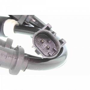 Датчик частоты вращения колеса VEMO V30-72-0761 для MERCEDES-BENZ synthetic.ua - Фото 1