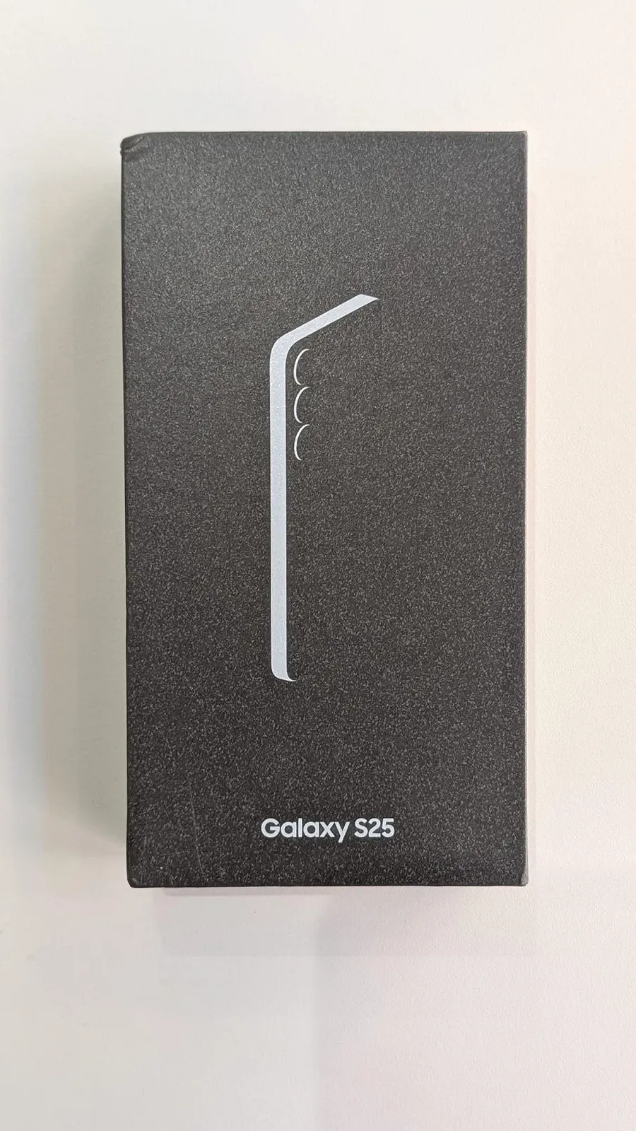 Смартфон Samsung Galaxy S25 S931B 5G 128 GB 12GB Сине-черный, фото №1 Смартфон Samsung Galaxy S25 S931B 5G 128 GB 12GB Сине-черный, фото №1